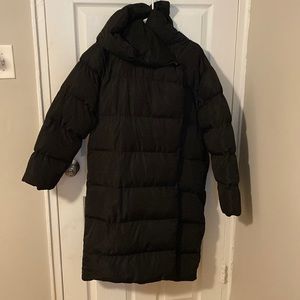Boohoo women’s wrap long puffer coat sz US 6 black